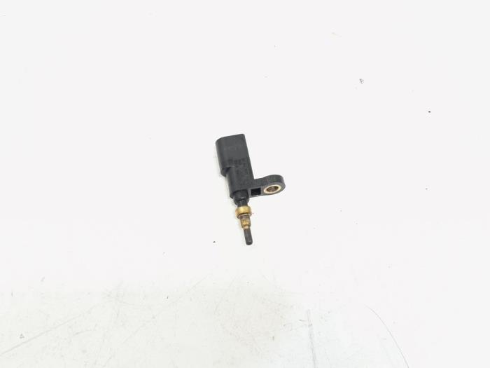 Temperatursensor Motor van een Volkswagen Golf VII (AUA) 1.0 TSI 12V 2018