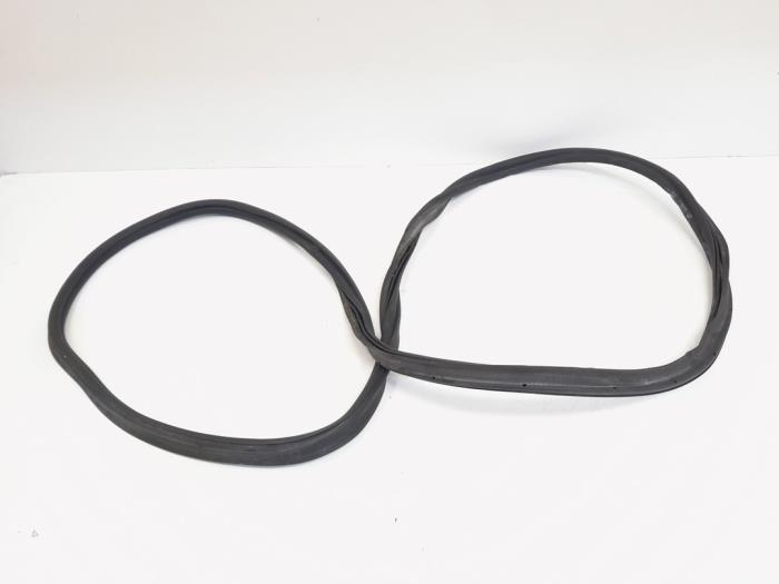 Heckklappengummi Volkswagen Golf VII 1.0 TSI 12V - 5G6827705E 