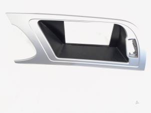 Usagé Bande décorative de tableau de bord Audi A4 Avant (B8) 3.0 TDI V6 24V Quattro Prix € 15,00 Règlement à la marge proposé par GEJO Revisie & Onderdelen BV