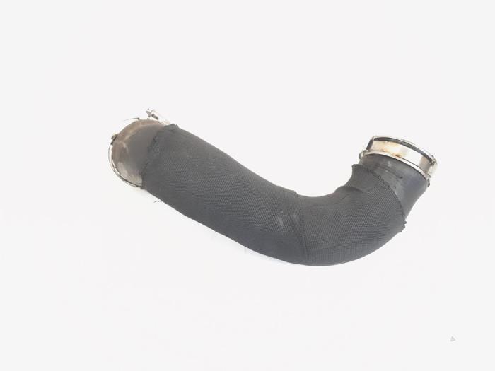 Usagé Tuyau intercooler Audi A4 Avant (B8) 3.0 TDI V6 24V Quattro Prix € 9,00 Règlement à la marge proposé par GEJO Revisie & Onderdelen BV