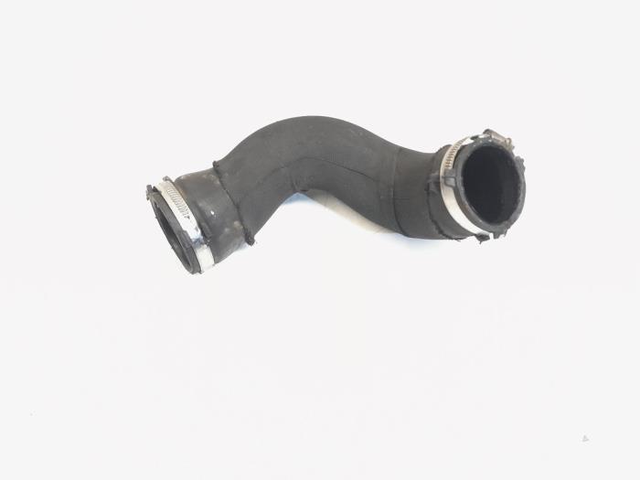 Usagé Tuyau intercooler Audi A4 Avant (B8) 3.0 TDI V6 24V Quattro Prix € 9,00 Règlement à la marge proposé par GEJO Revisie & Onderdelen BV