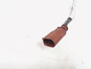 Auspuff Temperatursensor van een Audi A4 Avant (B8) 3.0 TDI V6 24V Quattro 2008