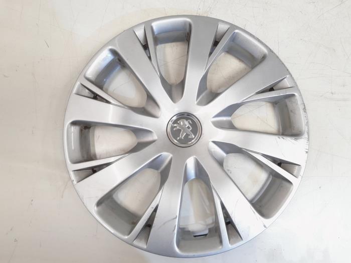 Wheel cover set from a Peugeot 208 I (CA/CC/CK/CL) 1.2 Vti 12V PureTech 2018