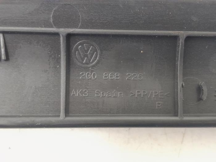 Rózne z Volkswagen Polo VI (AW1) 1.0 MPi 12V 2018