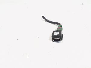 Gebrauchte USB-Stecker Volkswagen Polo VI (AW1) 1.0 MPi 12V Preis € 9,00 Margenregelung angeboten von GEJO Revisie & Onderdelen BV
