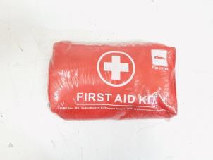Used First aid kit Volkswagen Polo VI (AW1) 1.0 MPi 12V Price € 10,00 Margin scheme offered by GEJO Revisie & Onderdelen BV