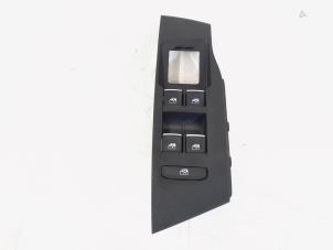 Usados Interruptor combinado de ventanillas Volkswagen Polo VI (AW1) 1.0 MPi 12V Precio € 45,00 Norma de margen ofrecido por GEJO Revisie & Onderdelen BV