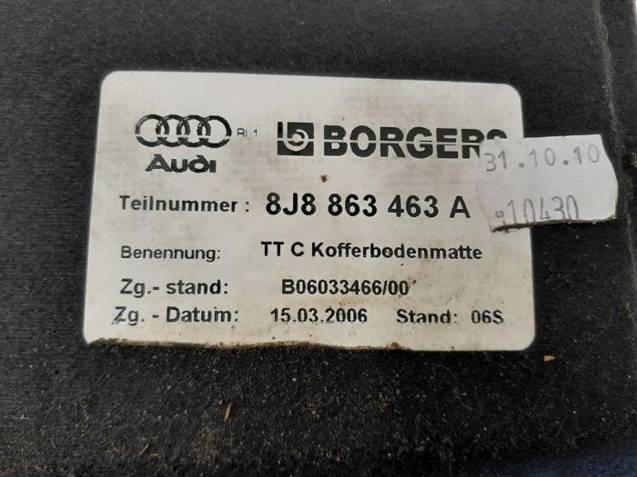 Coffre tapis d'un Audi TT (8J3) 1.8 TFSI 16V 2010