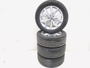 Usagé Kit jantes + pneumatiques Volkswagen Tiguan (AD1) 2.0 TDI 16V BlueMotion Technology SCR Prix sur demande proposé par GEJO Revisie & Onderdelen BV