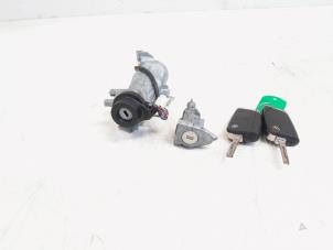 Used Set of locks Volkswagen Tiguan (AD1) 2.0 TDI 16V BlueMotion Technology SCR Price € 100,00 Margin scheme offered by GEJO Revisie & Onderdelen BV