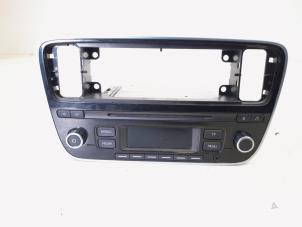 Used Radio CD player Volkswagen Up! (121) 1.0 12V 75 Price € 74,00 Margin scheme offered by GEJO Revisie & Onderdelen BV
