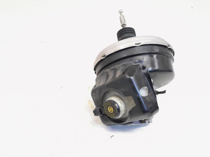 Usagé Servo frein Audi A4 Avant (B8) 3.0 TDI 245 V6 24V Quattro Prix € 28,00 Règlement à la marge proposé par GEJO Revisie & Onderdelen BV