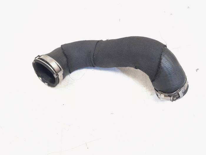 Usagé Tuyau intercooler Audi A4 Avant (B8) 3.0 TDI 245 V6 24V Quattro Prix € 9,00 Règlement à la marge proposé par GEJO Revisie & Onderdelen BV