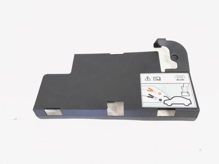 Begagnade Batterilock Audi Q5 (8RB) 2.0 TFSI 16V Quattro Pris € 5,00 Marginaltabell erbjuds av GEJO Revisie & Onderdelen BV