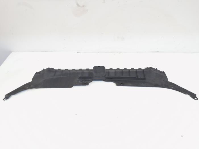 Front bumper, central component from a Audi Q5 (8RB) 2.0 TFSI 16V Quattro 2008