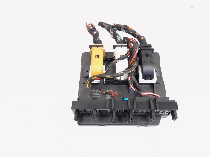 Używane Sterownik Body Control Volkswagen Passat Variant (365) 1.4 TSI 16V Cena € 49,99 Procedura marży oferowane przez GEJO Revisie & Onderdelen BV