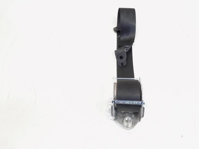 Rear seatbelt, right from a Volkswagen Passat Variant (365) 1.4 TSI 16V 2010