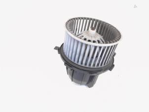 Used Heating and ventilation fan motor Audi A4 Avant (B8) 2.0 TDI 16V Price € 24,95 Margin scheme offered by GEJO Revisie & Onderdelen BV