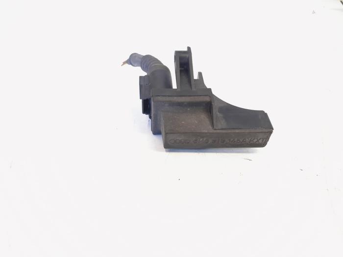 Używane Antena (rózne) Audi A4 Avant (B8) 2.0 TDI 16V Cena € 24,95 Procedura marży oferowane przez GEJO Revisie & Onderdelen BV