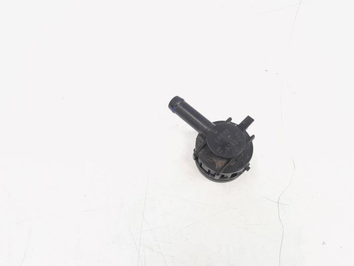 Usagé Ventilation carter Audi A3 Sportback (8VA/8VF) 1.4 TFSI ACT Ultra 16V Prix € 9,00 Règlement à la marge proposé par GEJO Revisie & Onderdelen BV