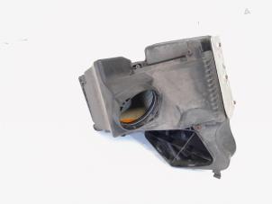 Używane Obudowa filtra powietrza Audi A4 Avant (B8) 2.0 TFSI 16V Quattro Cena € 20,00 Procedura marży oferowane przez GEJO Revisie & Onderdelen BV