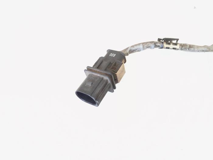 Lambda probe from a Audi A4 Avant (B8) 2.0 TFSI 16V Quattro 2011