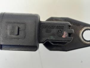 Nockenwelle Sensor van een Volkswagen Golf VI Variant (AJ5/1KA) 1.4 TSI 122 16V 2010