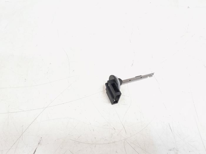Begagnade Innetemperatursensor Audi A1 (8X1/8XK) 1.2 TFSI Pris € 3,99 Marginaltabell erbjuds av GEJO Revisie & Onderdelen BV