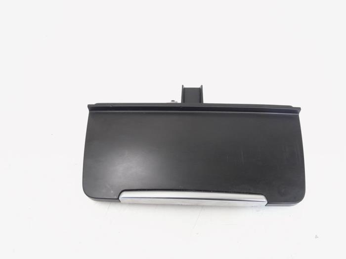 Begagnade Askkopp, fram Audi A4 Avant (B8) 2.0 TFSI 16V Quattro Pris € 8,99 Marginaltabell erbjuds av GEJO Revisie & Onderdelen BV