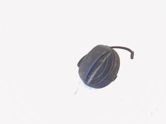 Begagnade Tanklock Volkswagen Passat CC (357) 1.8 TSI 16V Pris € 9,00 Marginaltabell erbjuds av GEJO Revisie & Onderdelen BV
