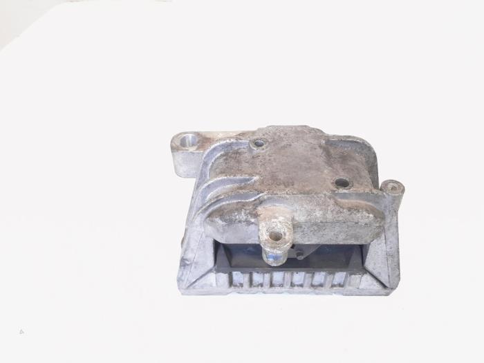 Used Engine mount Volkswagen Passat CC (357) 1.8 TSI 16V Price € 9,00 Margin scheme offered by GEJO Revisie & Onderdelen BV