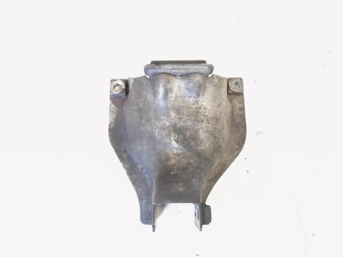 Usagé Support moteur Audi A4 Avant (B8) 1.8 TFSI 16V Prix € 25,00 Règlement à la marge proposé par GEJO Revisie & Onderdelen BV