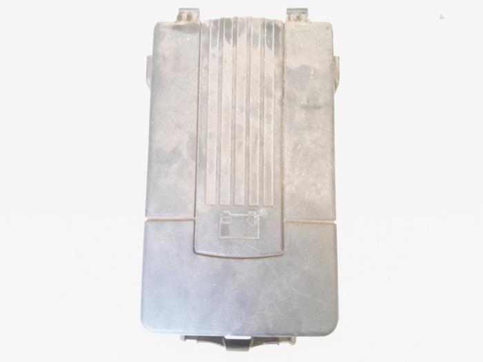 Begagnade Batterilock Volkswagen Passat Variant (3C5) 2.0 TDI 140 Pris € 9,00 Marginaltabell erbjuds av GEJO Revisie & Onderdelen BV