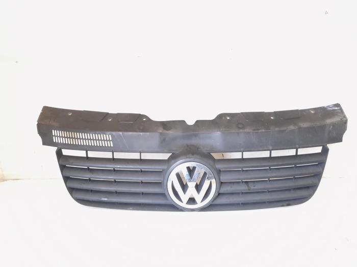 Używane Grill Volkswagen Transporter T5 2.5 TDi Cena € 24,90 Procedura marży oferowane przez GEJO Revisie & Onderdelen BV
