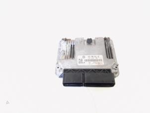 Engine management computer from a Volkswagen Passat Variant (3C5) 2.0 TDI 140 2006