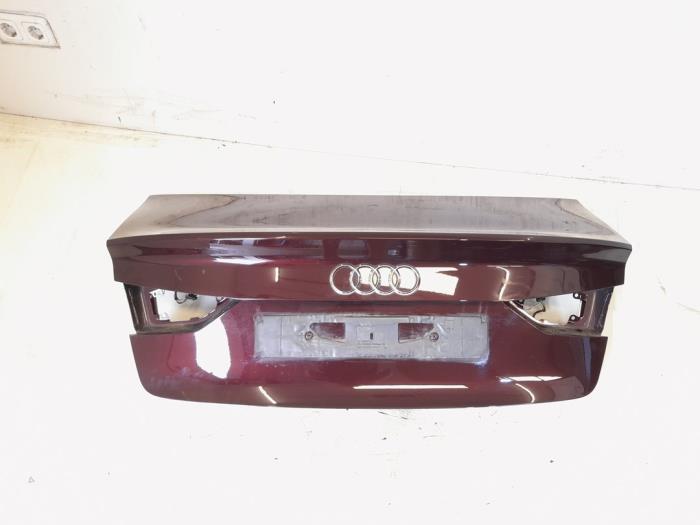Używane Tylna klapa Audi A3 Limousine (8VS/8VM) 1.6 TDI Ultra 16V Cena € 149,00 Procedura marży oferowane przez GEJO Revisie & Onderdelen BV