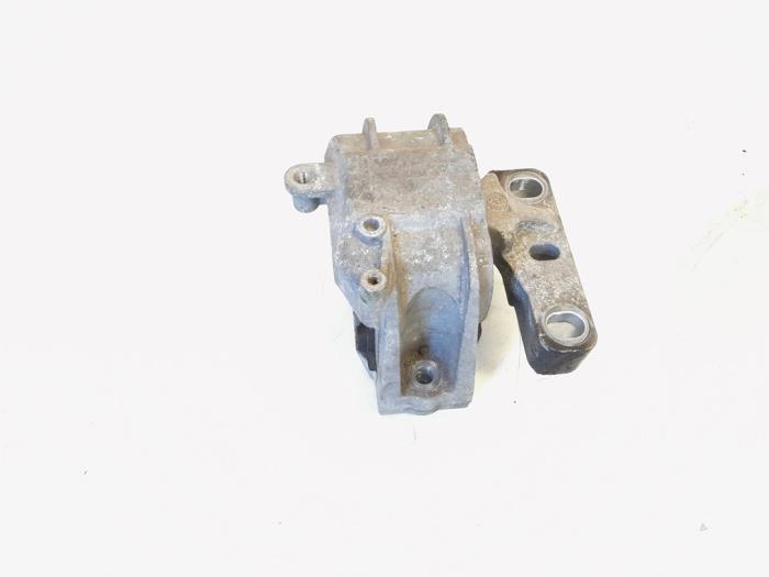 Used Engine mount Volkswagen Golf V (1K1) 1.4 TSI 122 16V Price € 12,00 Margin scheme offered by GEJO Revisie & Onderdelen BV