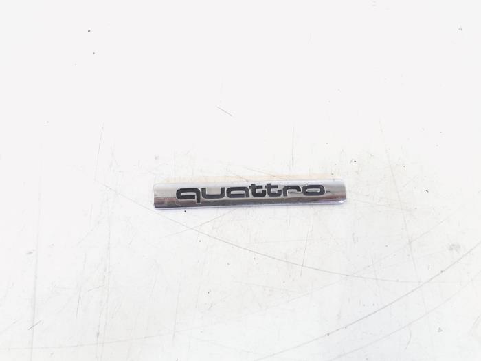 Używane Emblemat Audi A5 (8T3) 2.0 TFSI 16V Quattro Cena € 20,00 Procedura marży oferowane przez GEJO Revisie & Onderdelen BV
