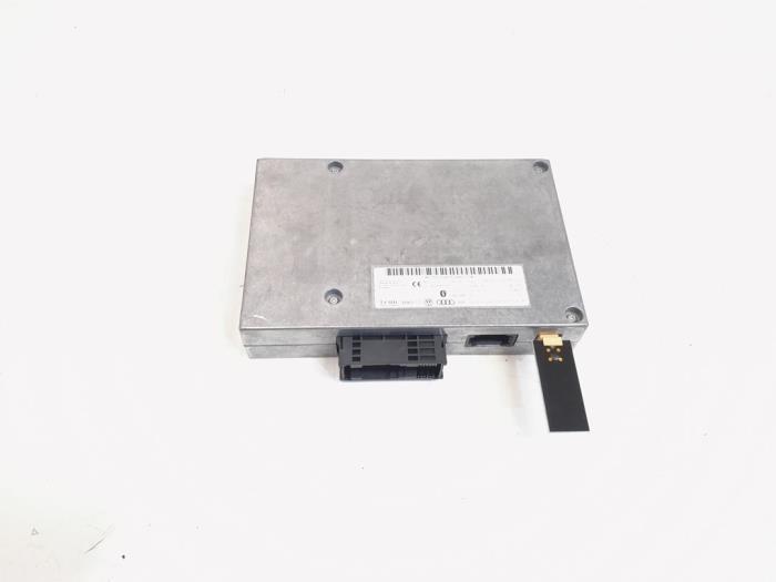 Begagnade Telefonmodul Audi A4 Avant (B8) 1.8 TFSI 16V Pris € 45,00 Marginaltabell erbjuds av GEJO Revisie & Onderdelen BV