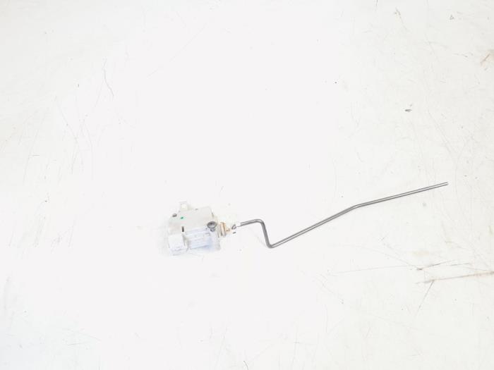 Fuel tank cap lock