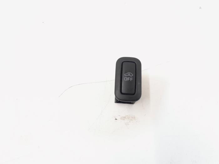 Używane Przelacznik Volkswagen Passat Variant (365) 1.4 TSI 16V Cena € 6,00 Procedura marży oferowane przez GEJO Revisie & Onderdelen BV