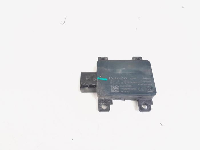 Begagnade Radarsensor Lynk &amp; Co 01 1.5 PHEV Pris € 194,00 Marginaltabell erbjuds av GEJO Revisie & Onderdelen BV