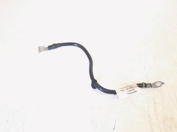 Używane Kabel (rózne) Lynk &amp; Co 01 1.5 PHEV Cena € 25,00 Procedura marży oferowane przez GEJO Revisie & Onderdelen BV