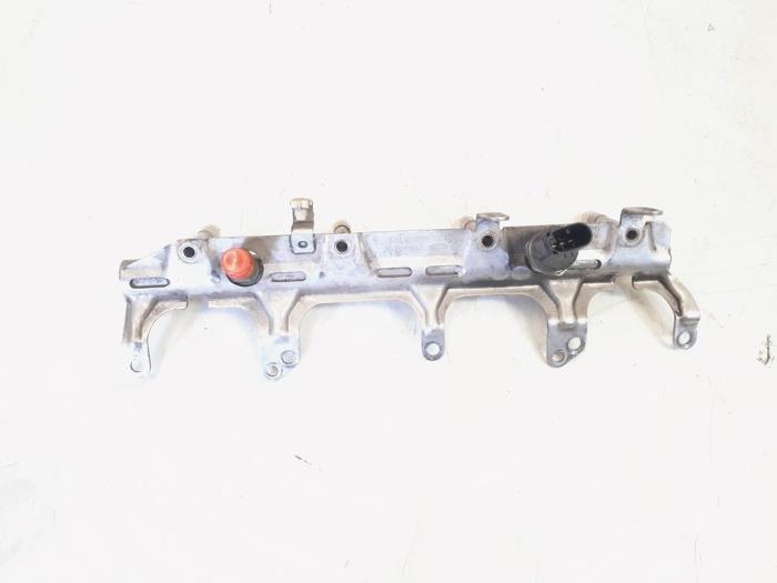 Gebrauchte Kraftstoffverteiler Audi TT (8J3) 1.8 TFSI 16V Preis € 39,00 Margenregelung angeboten von GEJO Revisie & Onderdelen BV
