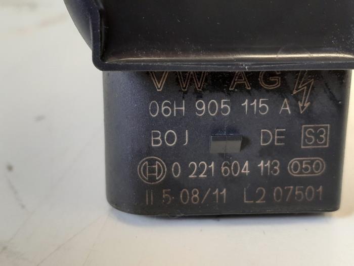 Zündspule van een Audi TT (8J3) 1.8 TFSI 16V 2011