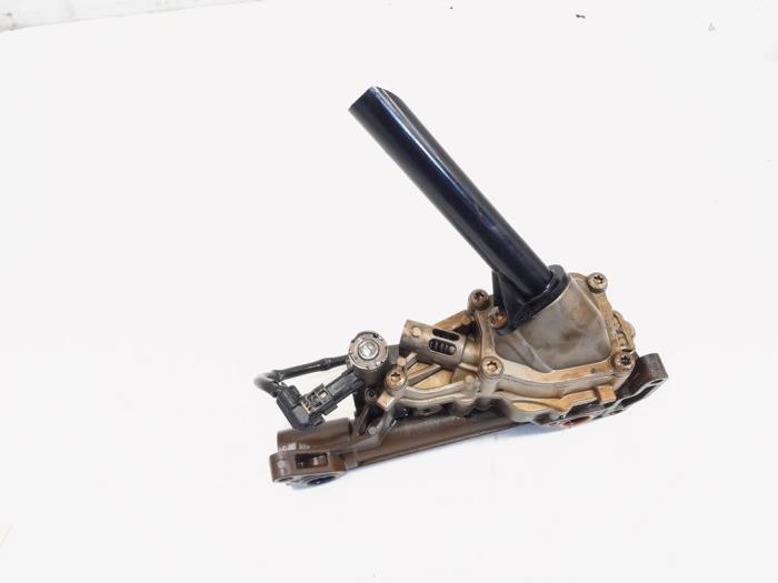 Gebrauchte Ölpumpe Mercedes A (W176) 2.0 A-250 Turbo 16V Preis € 84,00 Margenregelung angeboten von GEJO Revisie & Onderdelen BV