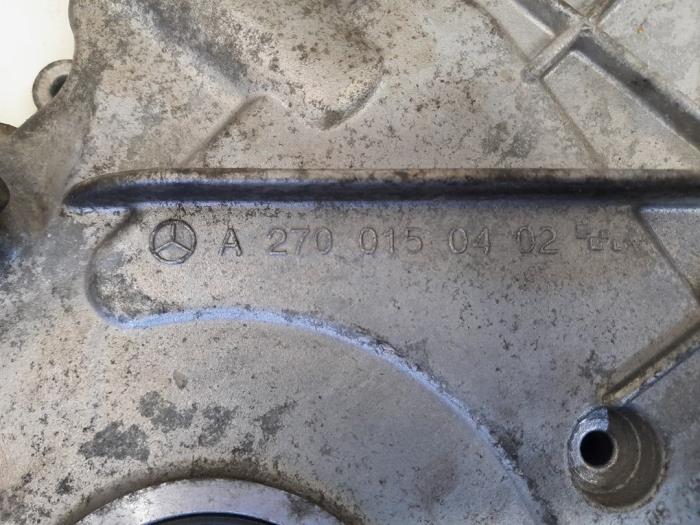 Couvercle de distribution d'un Mercedes-Benz A (W176) 2.0 A-250 Turbo 16V 2012