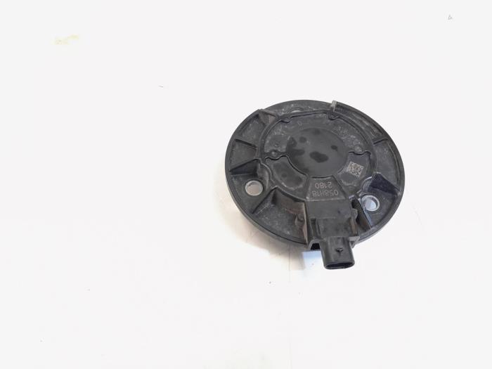 Begagnade Kamaxelsensor Volkswagen Golf VII (AUA) 2.0 R 4Motion 16V Pris € 24,00 Marginaltabell erbjuds av GEJO Revisie & Onderdelen BV