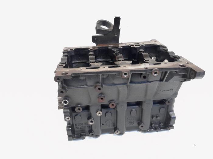 Used Engine crankcase Audi A4 Avant (B8) 2.0 TDI 16V Price € 350,00 Margin scheme offered by GEJO Revisie & Onderdelen BV