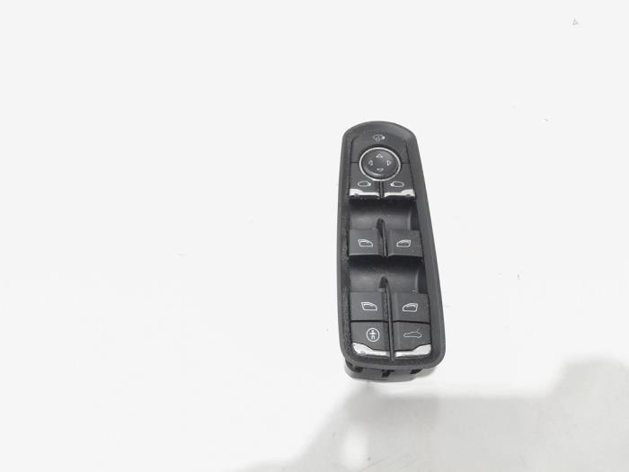 Usados Interruptor combinado de ventanillas Porsche Panamera (970) 4.8 V8 32V 4S Precio € 25,00 Norma de margen ofrecido por GEJO Revisie & Onderdelen BV